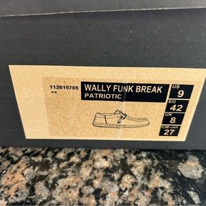 Men’s Size 9 Hey Dudes Wally Funk Break Patriotic